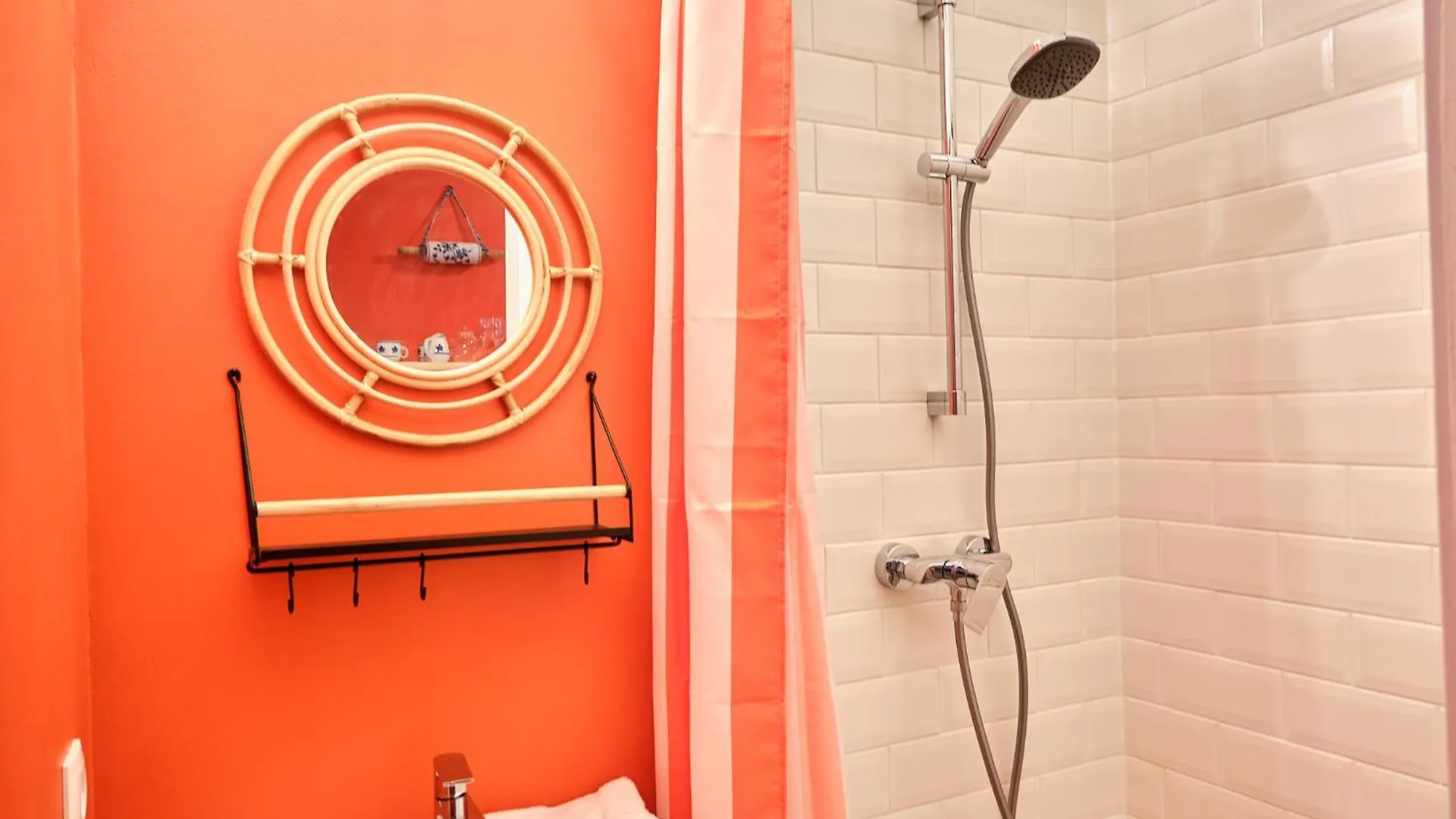 Slow Living I Schoenbrunn Und Park Naehe I Penzing Bahnhof Vienna 0*,