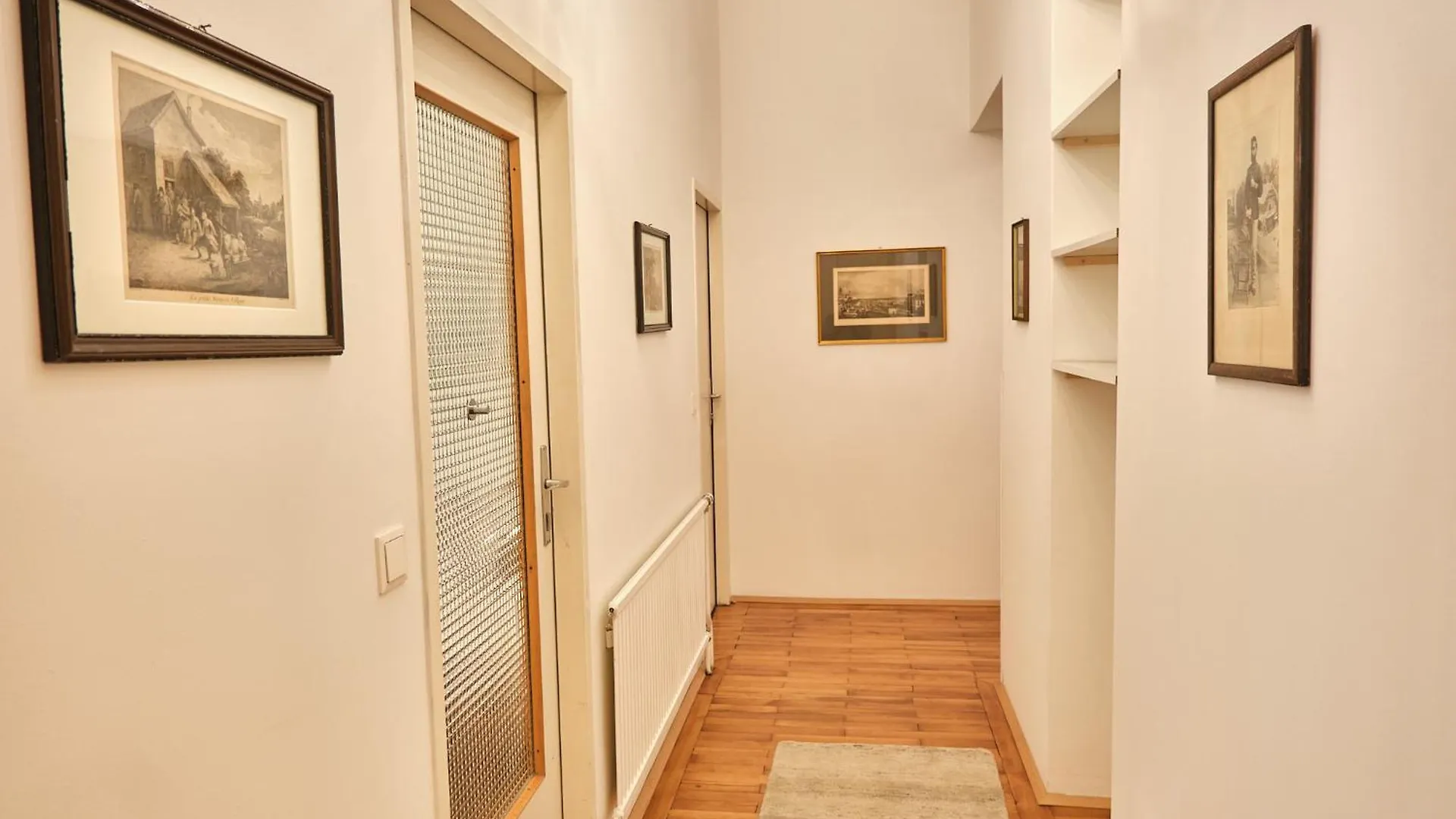 Slow Living I Schoenbrunn Und Park Naehe I Penzing Bahnhof Vienna 0*,