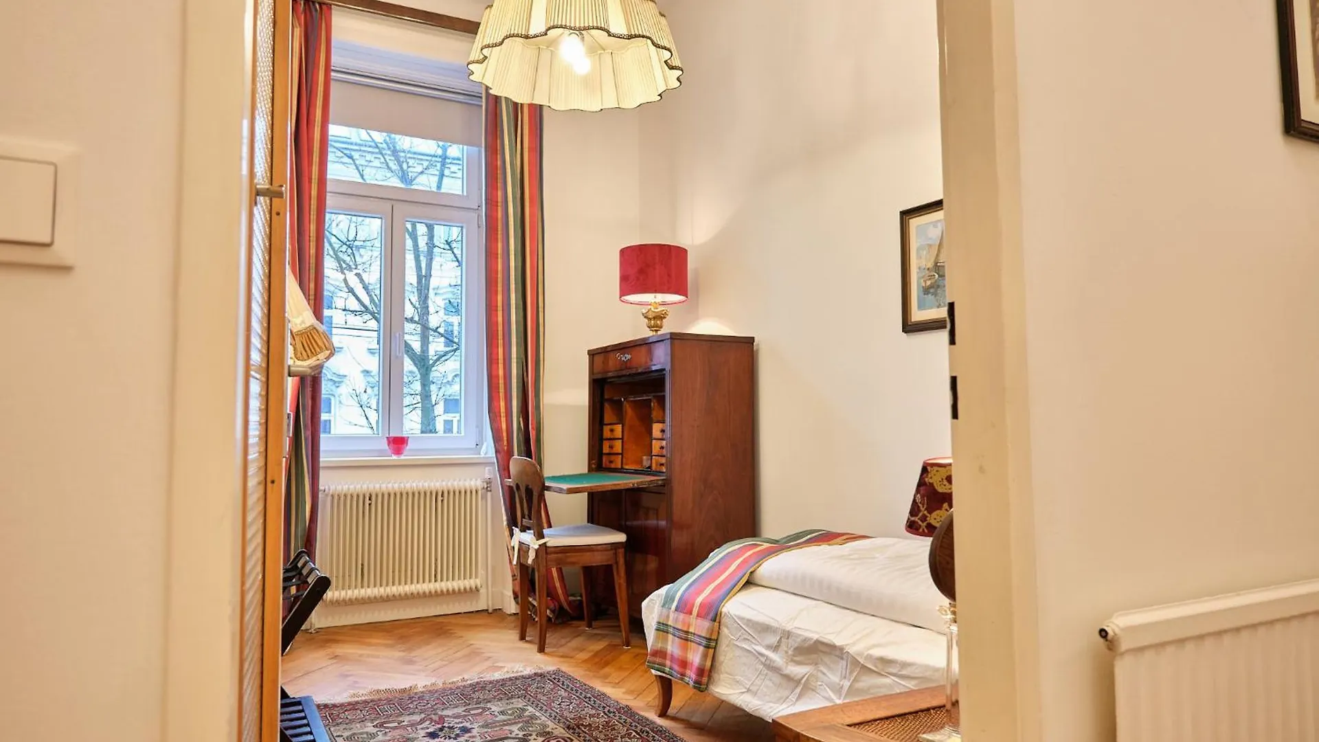 Slow Living I Schoenbrunn Und Park Naehe I Penzing Bahnhof Vienna 0*,